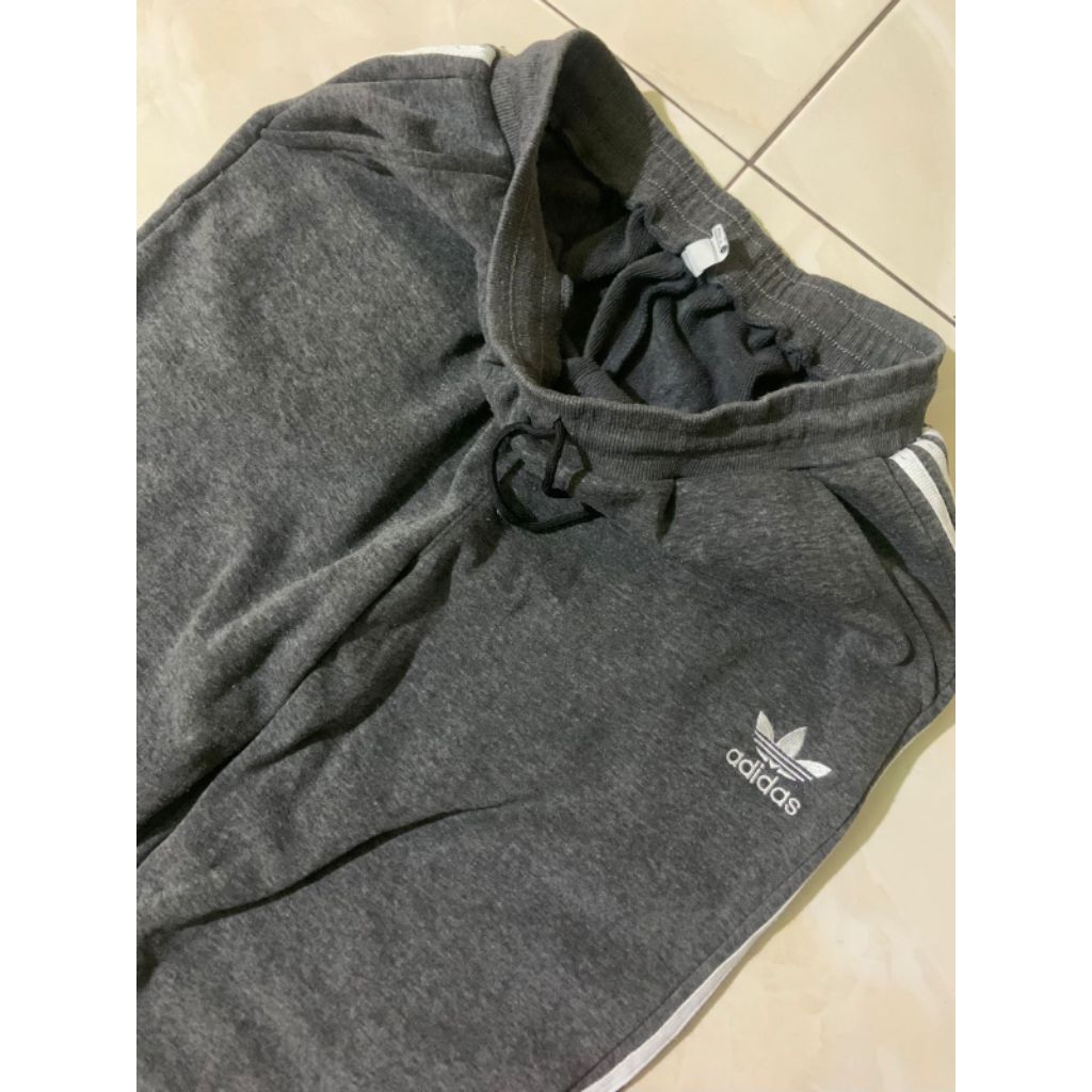 CELANA JOGGER ADDAS SECOND/JOGGER BEKAS/JOGGER LELONG
