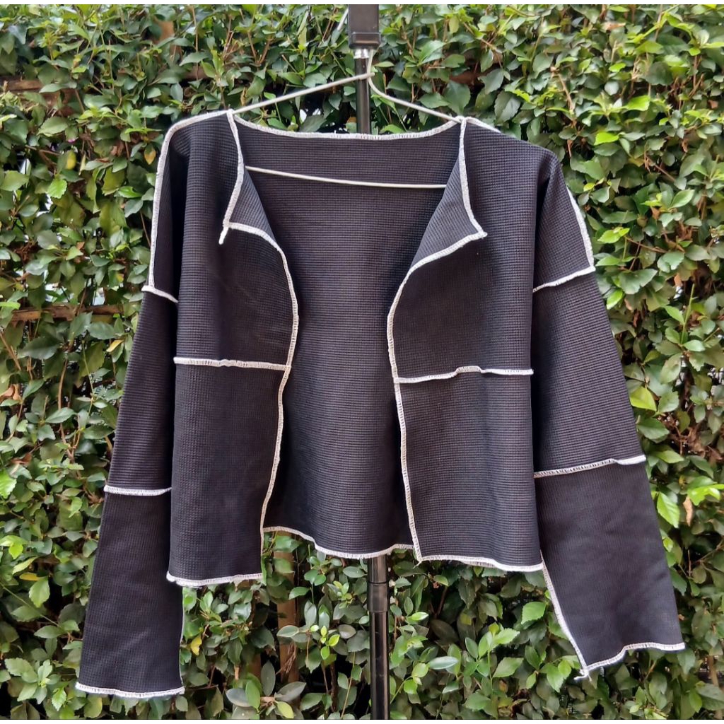 PRELOVED CARDIGAN JAHITAN TERBALIK