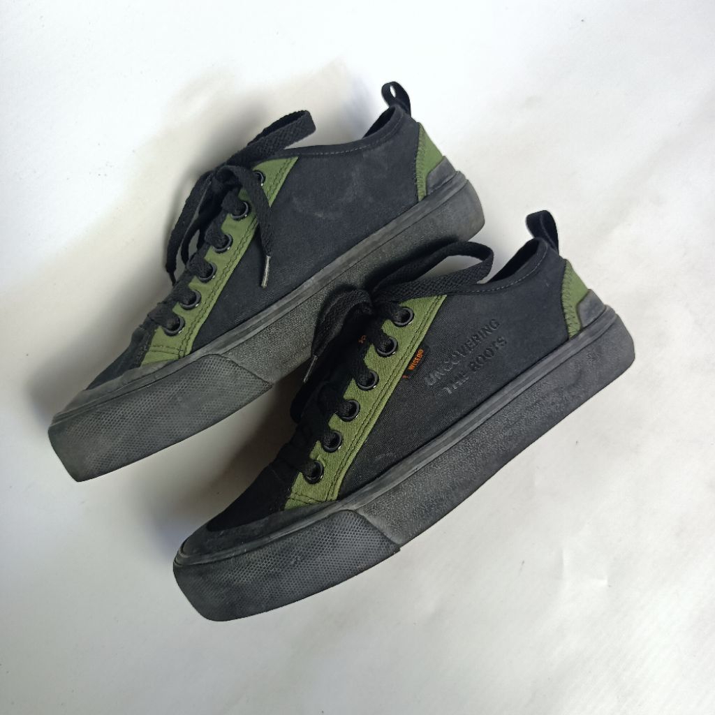 Preloved Sepatu Wised Jaguar Black Uncovering The Roots Sneakers Skate Lokal