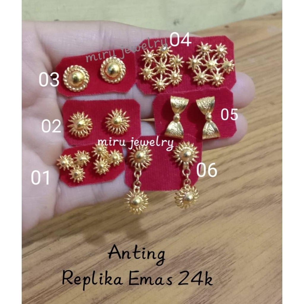 Anting Tusuk, Anting Matahari lapis mas, Anting wanita, Replika