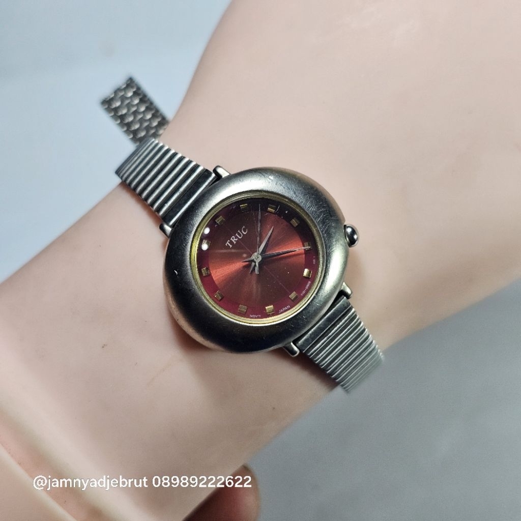 Jam Oval Alba Truc Y151-0F40 Ladies Red Dial Bekas