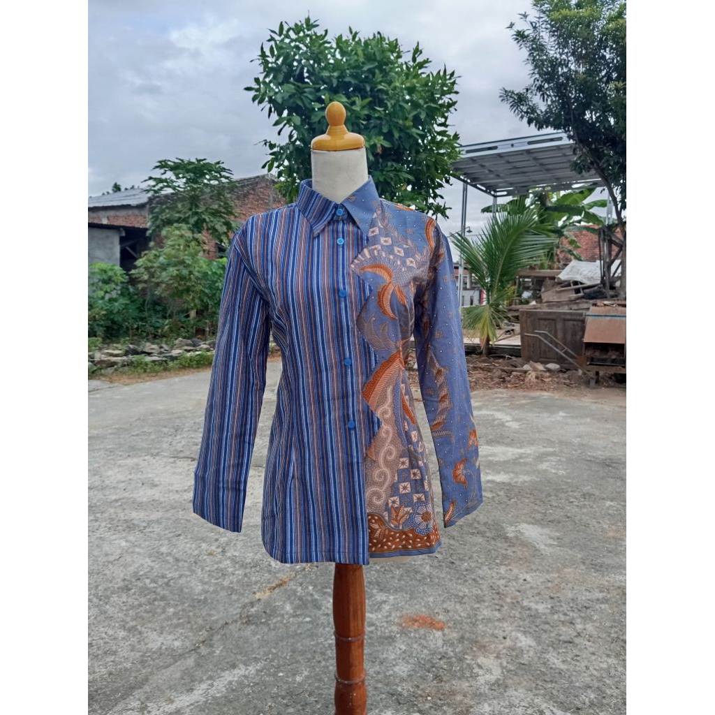 Kemeja blouse wanita lurik X Batik