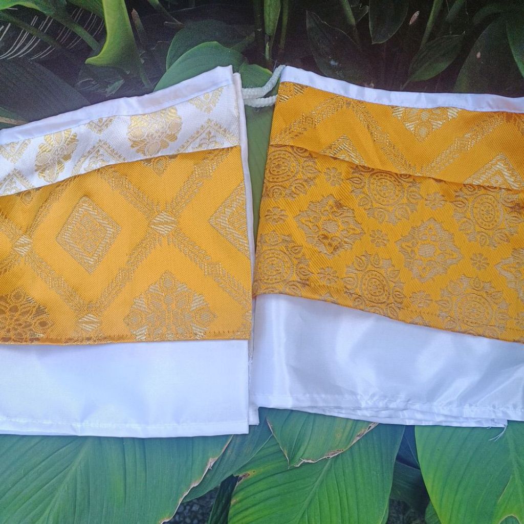 Wastra PELANGKIRAN / untuk sanggah Penjor sudah jadi, ada tali pengikat dibelakangnya