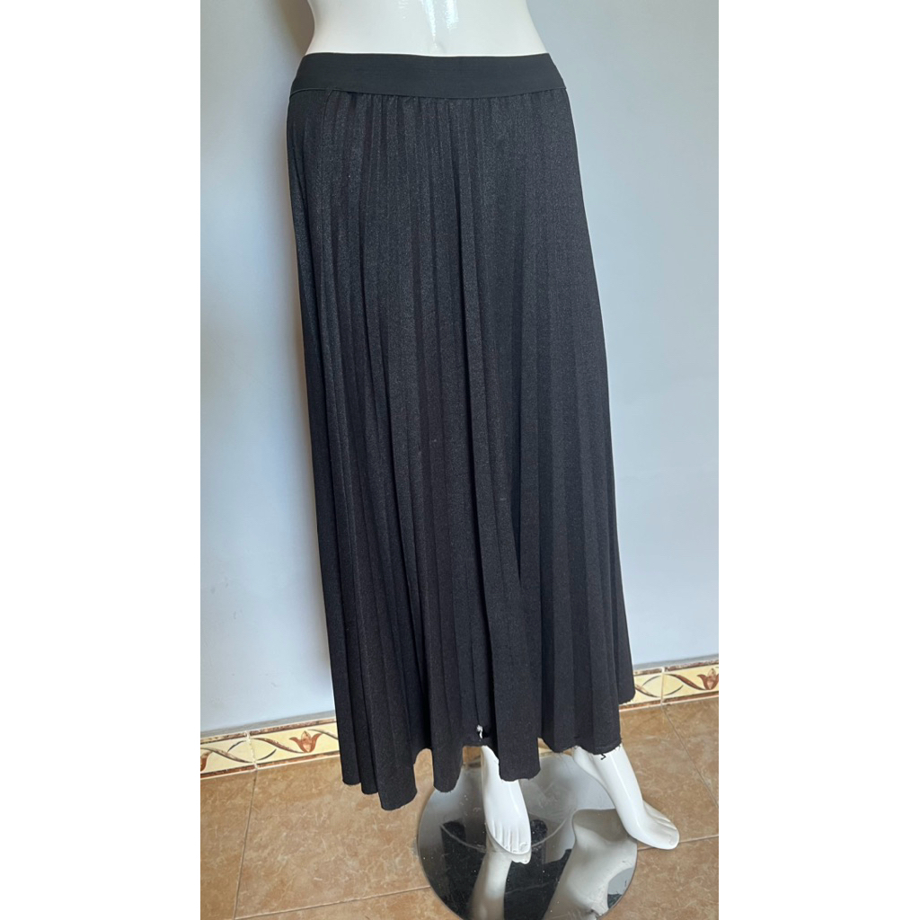 Rok Plisket Preloved / Rok Hitam Plisket Murah