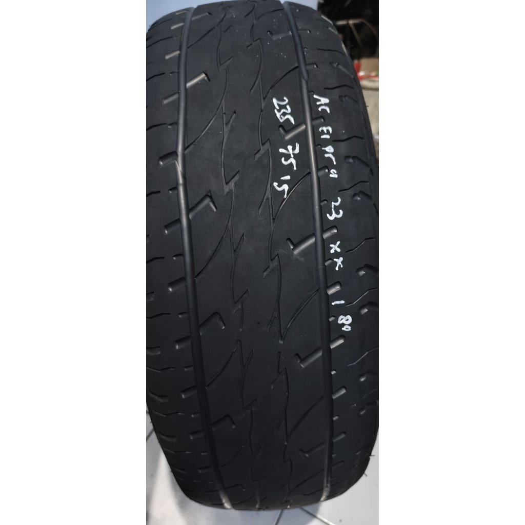 Ban Mobil bekas garitan Ring 15 Semi OFFROAD 235/75 R15 Accelera Omikron AT tahun pembuatan 2023 bel