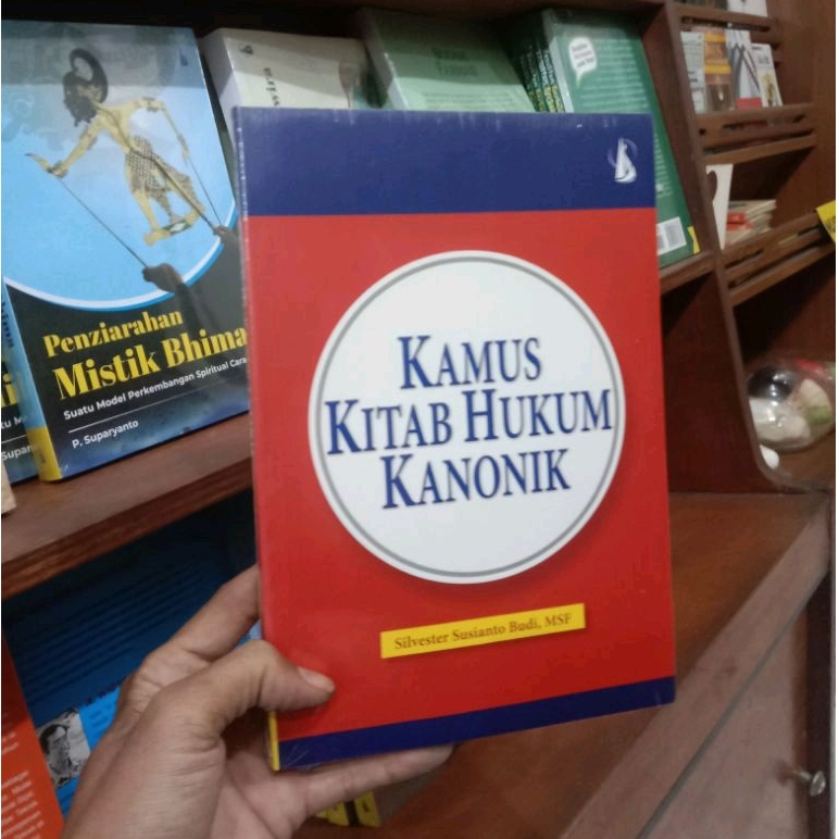 BUKU KAMUS KITAB HUKUM KANONIK