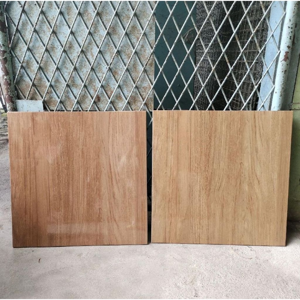 Keramik 60x60 motif serat kayu