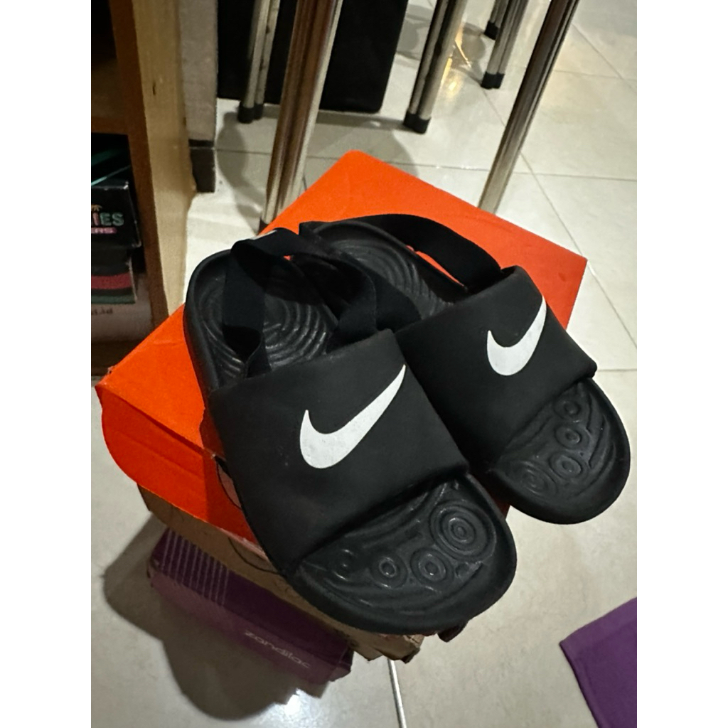 NIKe Kawa Sandal Anak Hitam Preloved Ukuran 10C