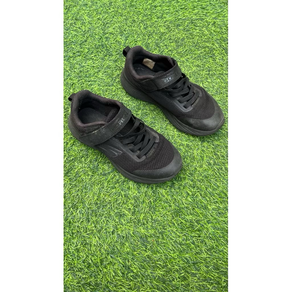 Preloved Original Skechers Shoes Black size 33