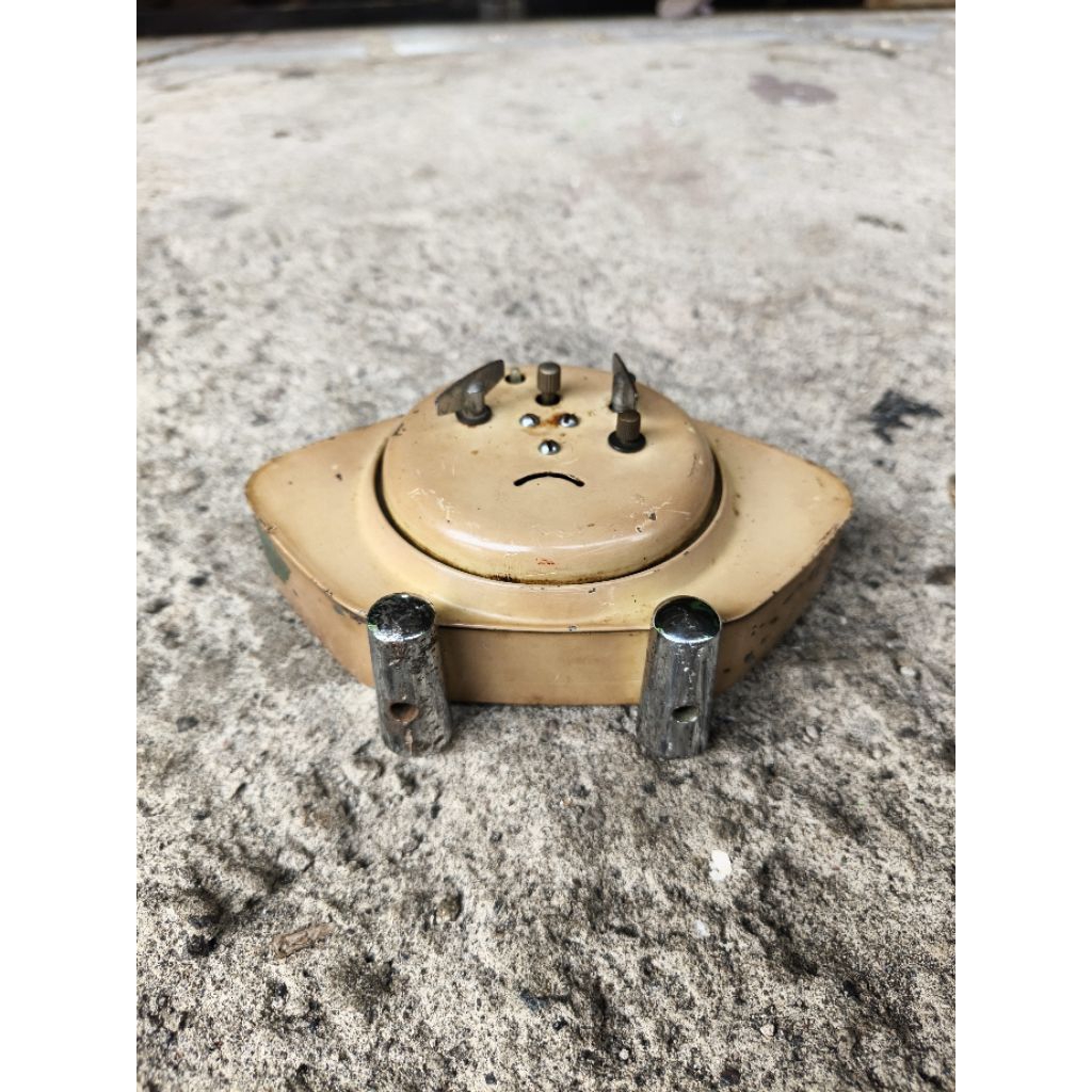 Jam Weker POLARIS Asal: Jam Polaris diproduksi di Yantai, Tiongkok. 
