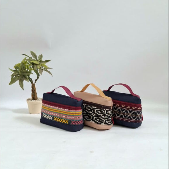 Pouch Loka Kombinasi Tenun NTT