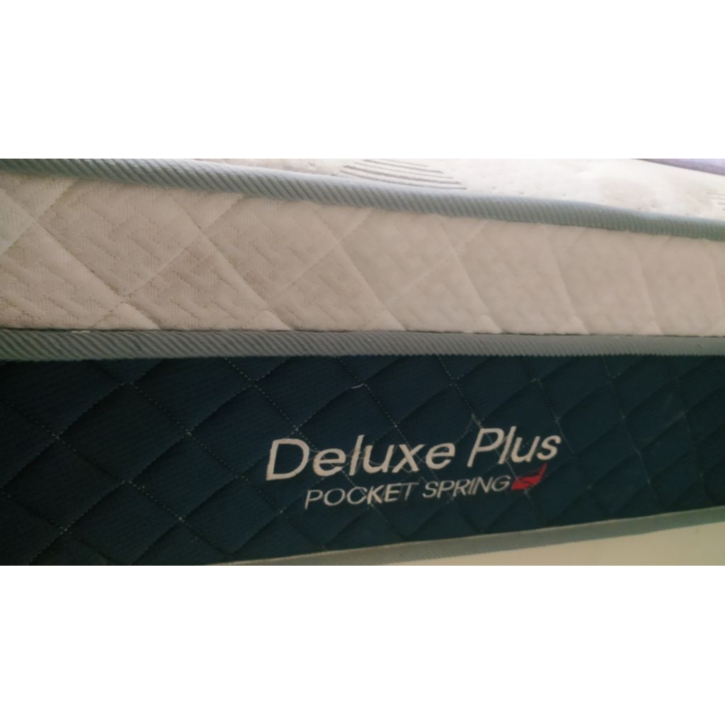 kasur springbed central deluxe plus pocket spring bekas ukuran 180*200
