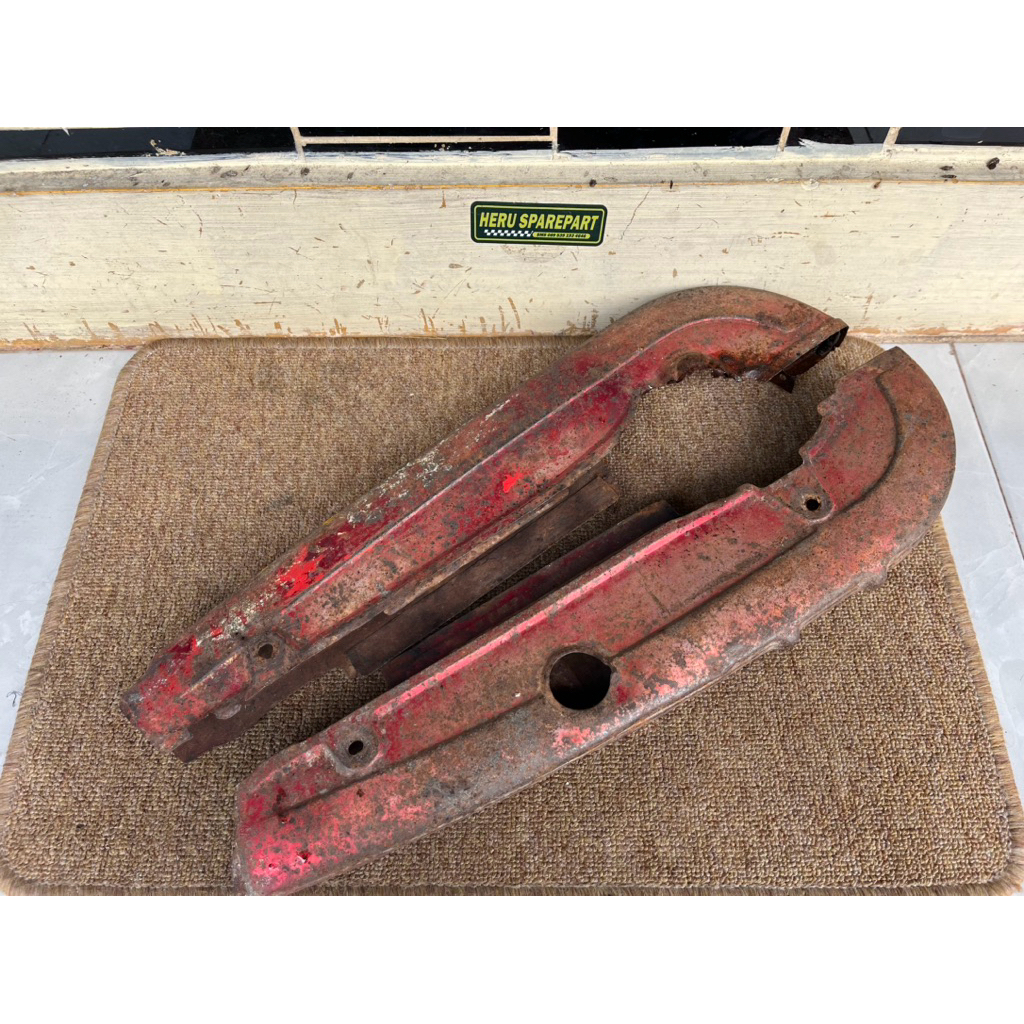 tutup rante gl100 gl125 original warna merah