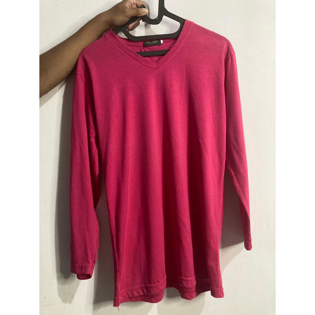 Preloved atasan kaos lengan panjang pink fuschia