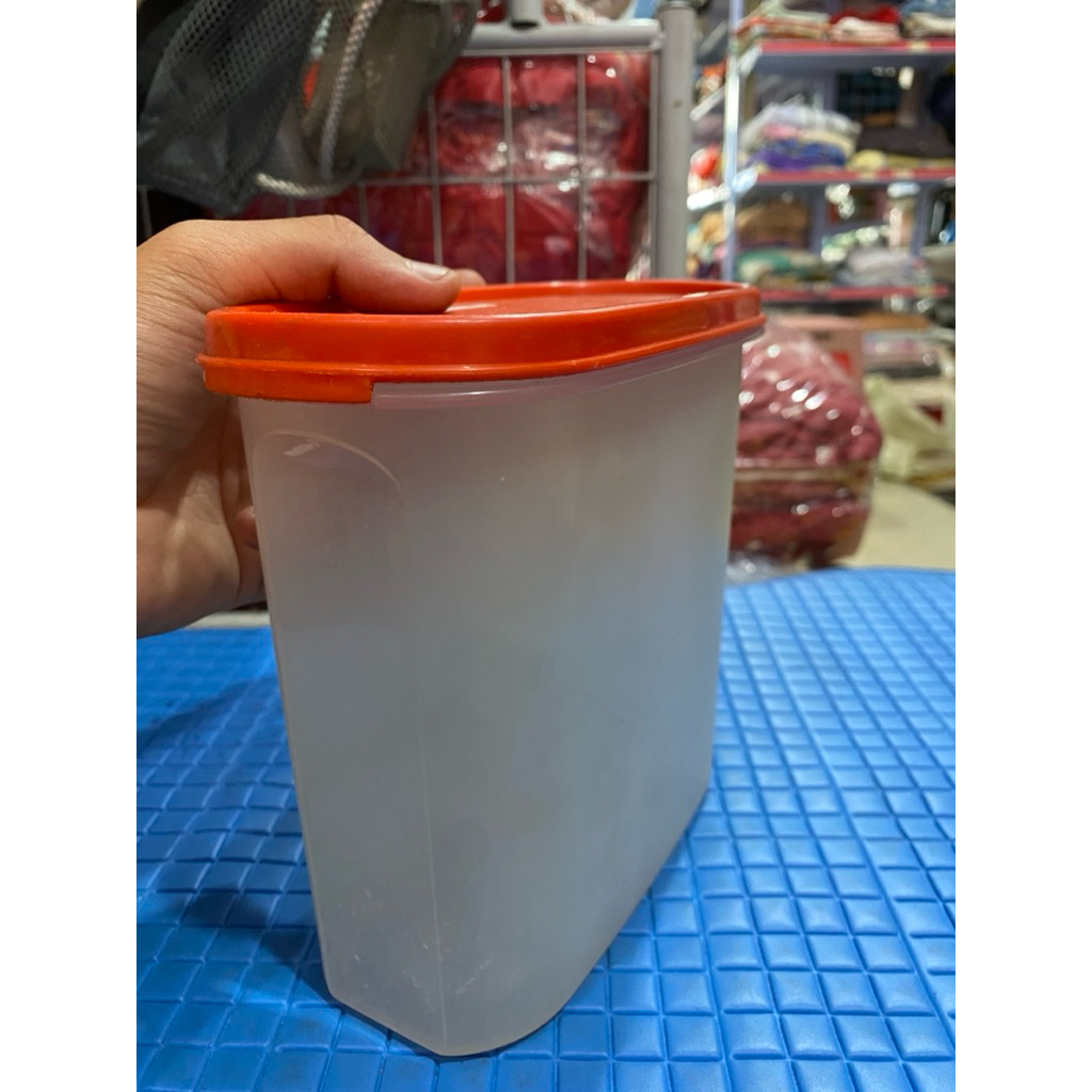 PL toples oval Tupperware 1.7liter