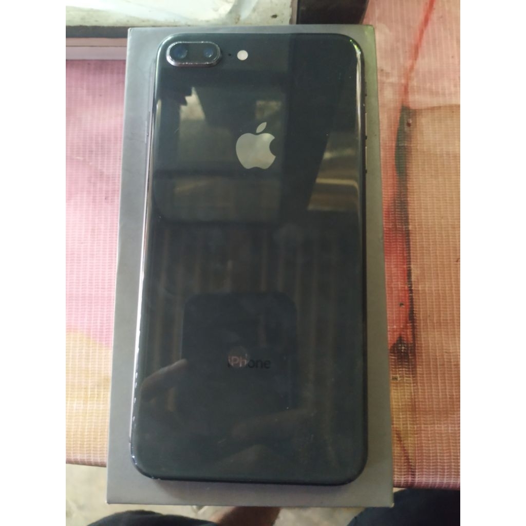 iphone 8+ plus 64gb