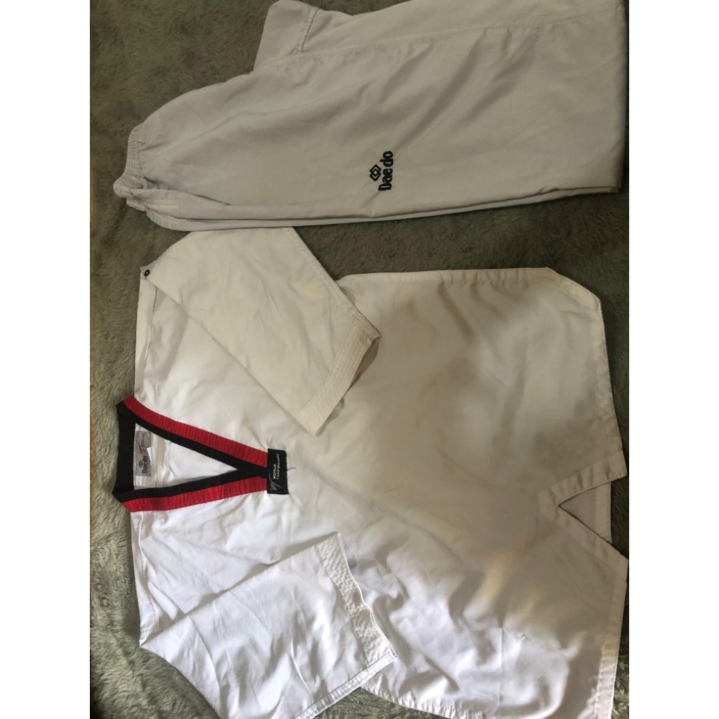 Dobok Taekwondo Size 170 - Daedo 111125