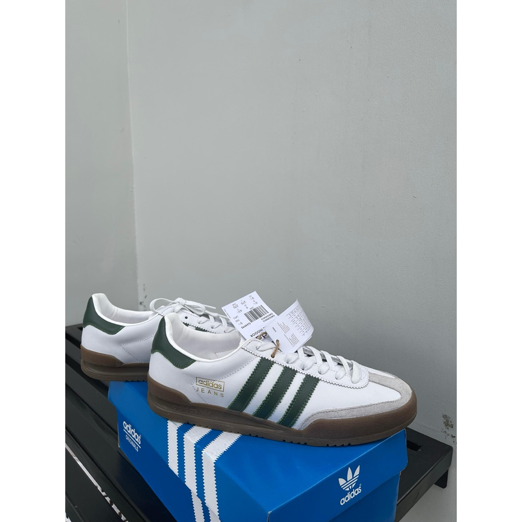 Original Sepatu Adidas Jeans GX4990 White College Green Gum 43,5
