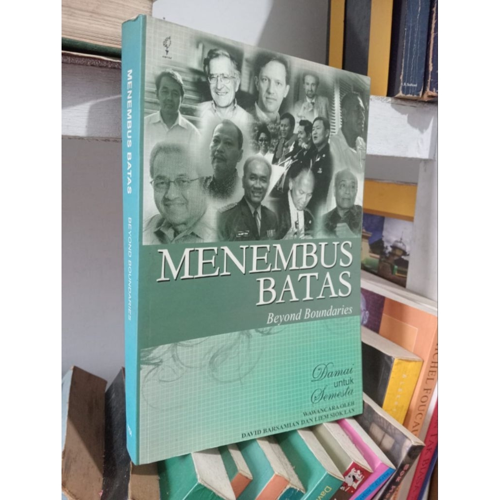 MENEMBUS BATAS (BEYOND BOUNDARIES) DAMAI UNTUK SEMESTA