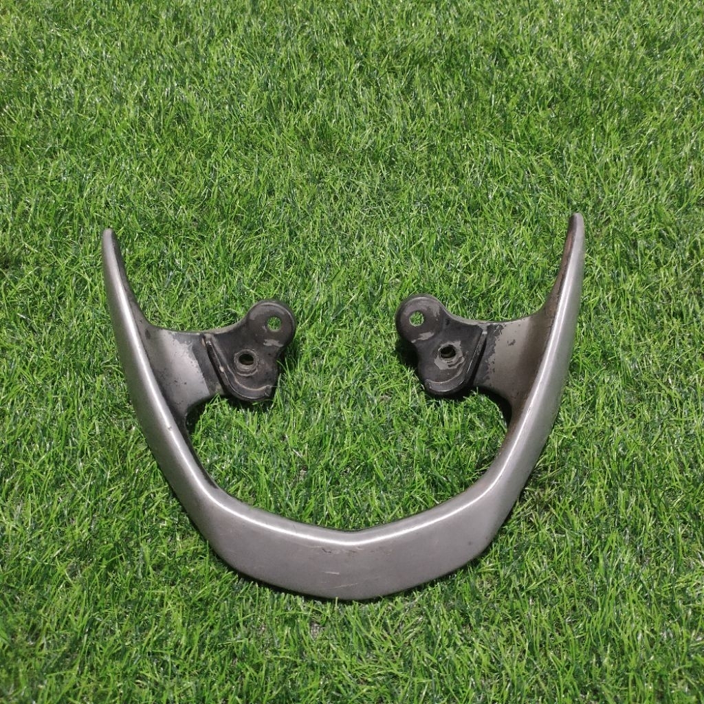 BEGEL PEGANGAN JOK BEHEL SUZUKI SHOGUN 125 SP FL RR BEGEL SHOGUN 125 ROBOT ORIGINAL COPOTAN