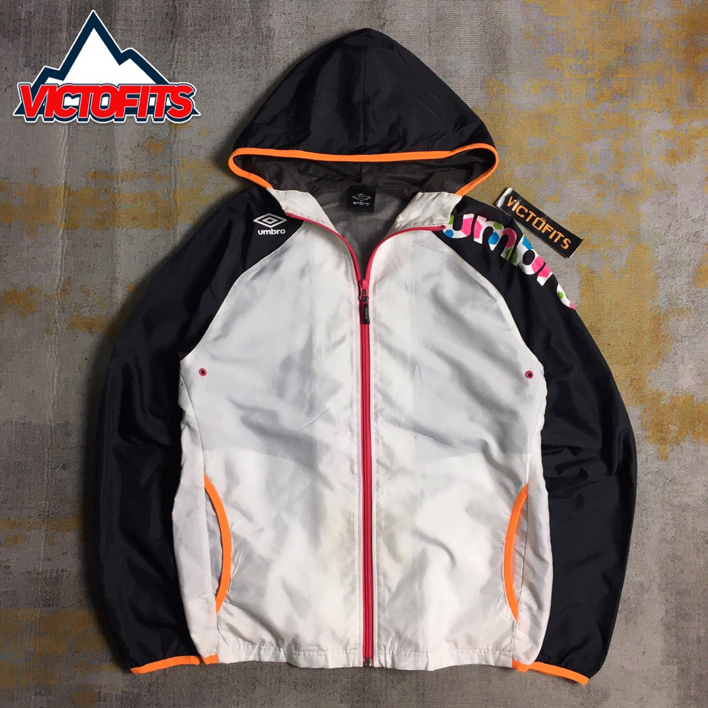 Jaket Windbreaker Umbro
