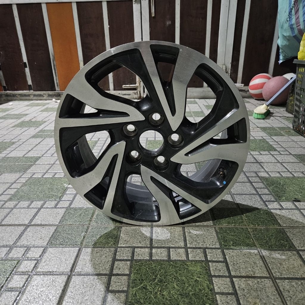 Velg Mobil Toyota Kijang Innova Reborn R16 Original