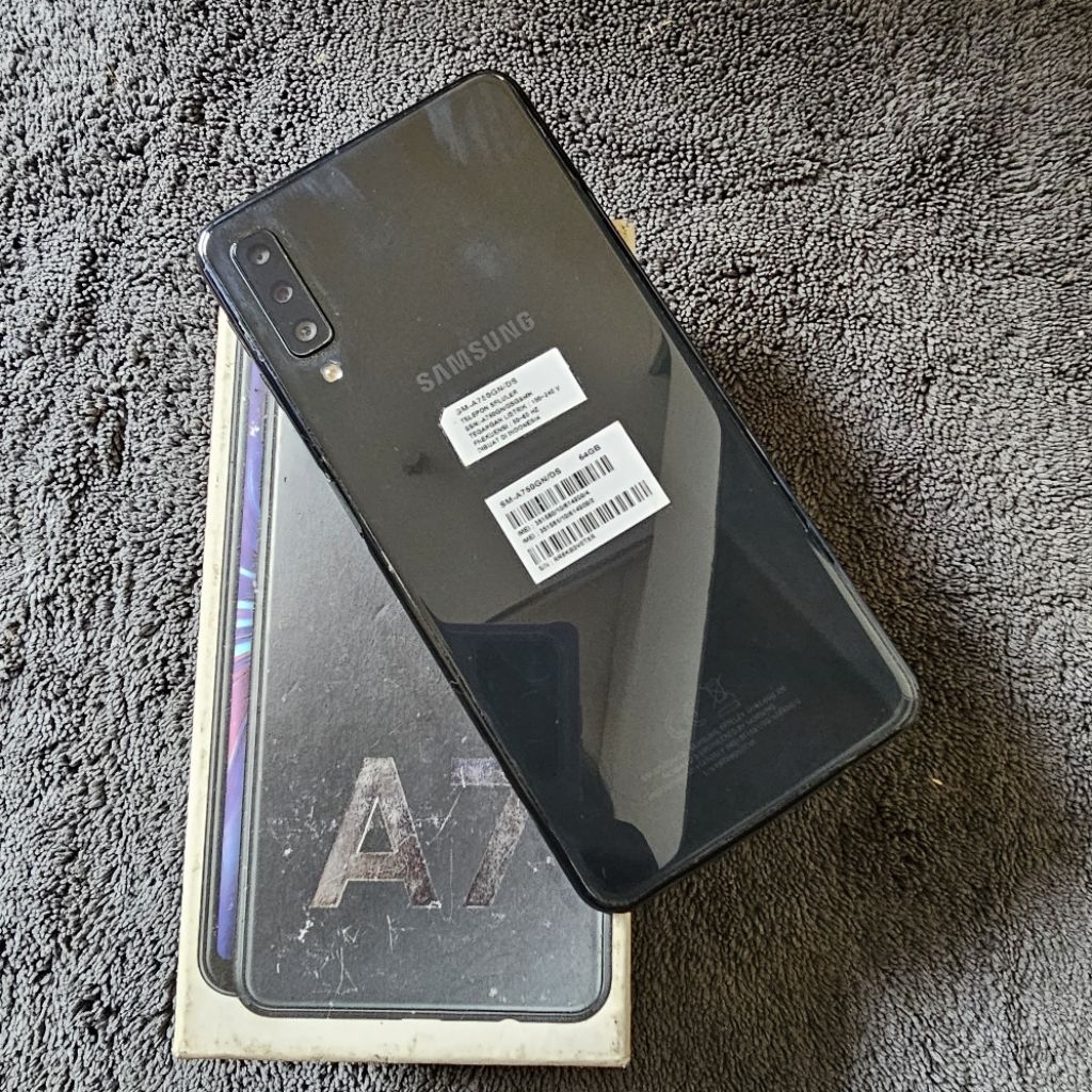 Samsung a7 ram 4/64gb hp dus