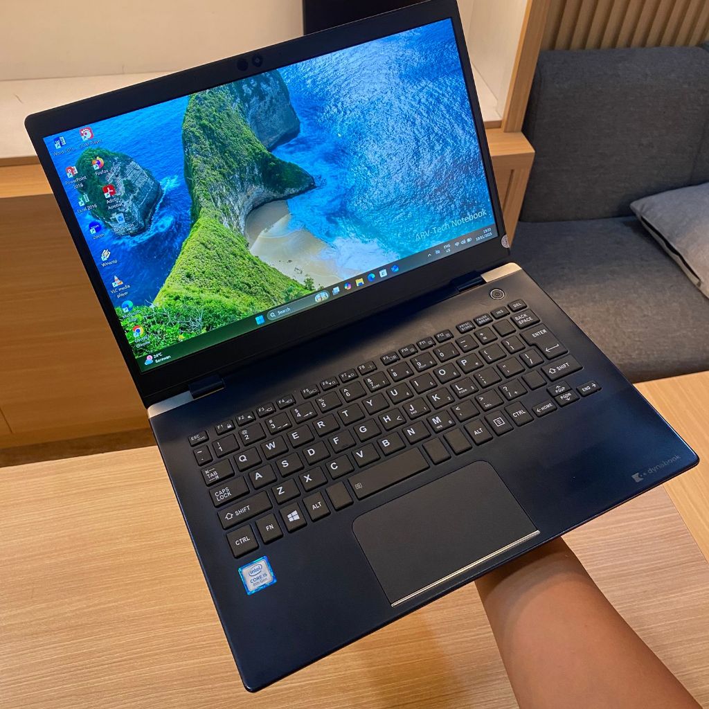 Toshiba Dynabook G83/DN Core i5-8250U Gen8