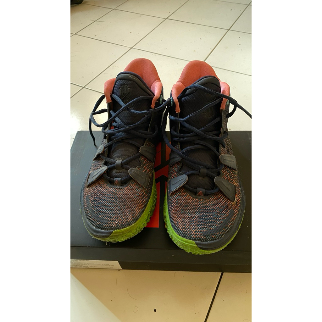 Sepatu Basket Nike Kyrie 7 EP Size 42.5 (27cm)