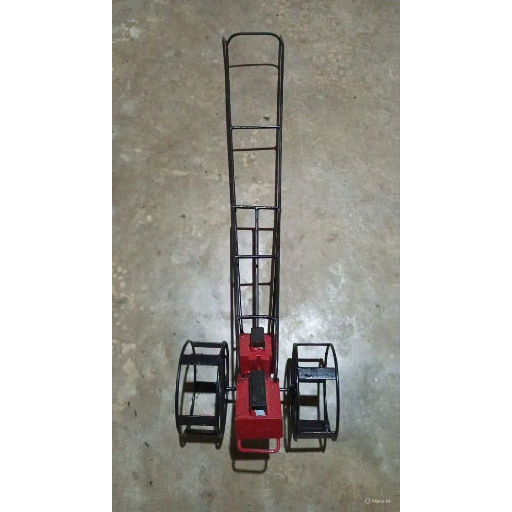 Mainan anak miniatur traktor mini bajak sawah