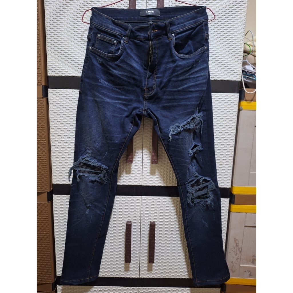AMIRI MX1 DISTRESSED JEANS SIZE 30 PRE-OWNED
