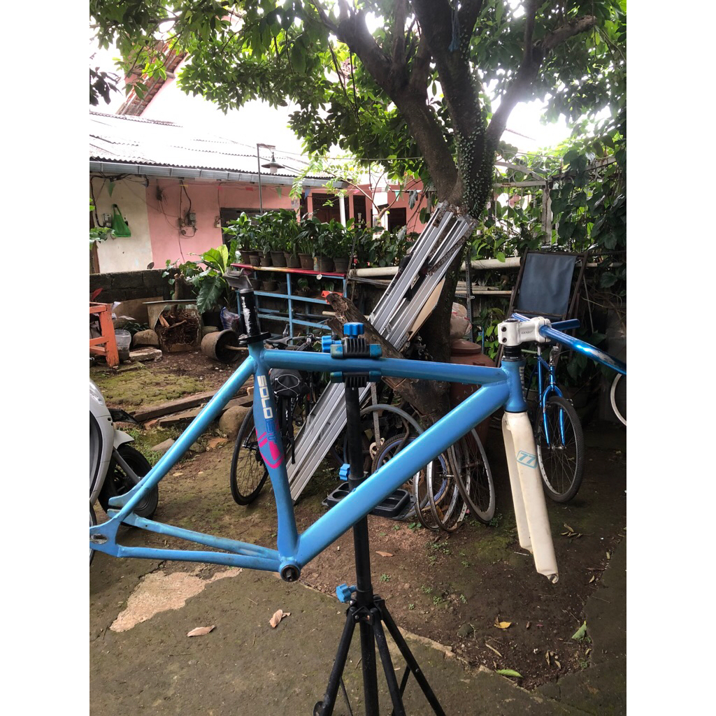 frameset fixie soloist 77
