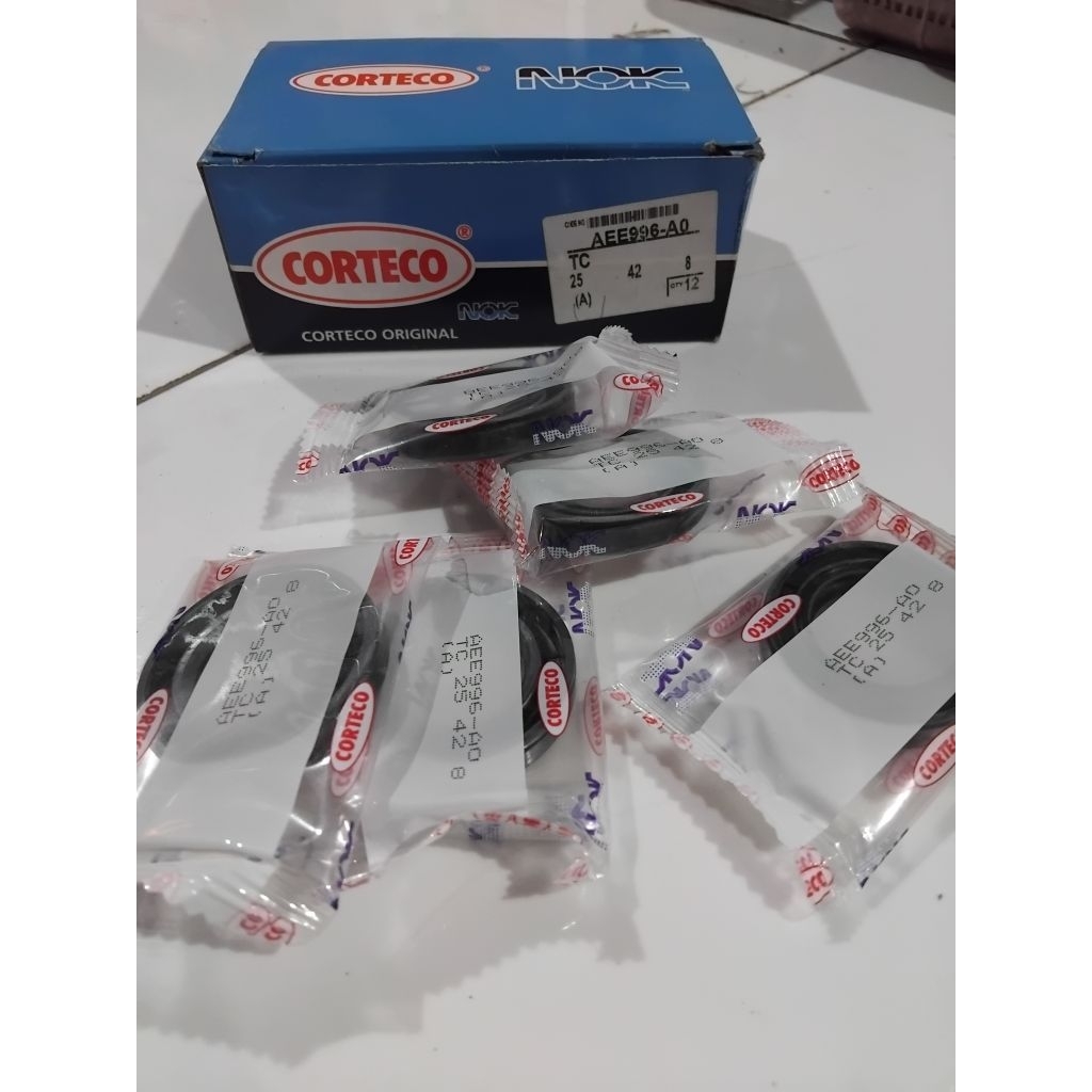 OIL SEAL CORTECO NOK 25x42x8