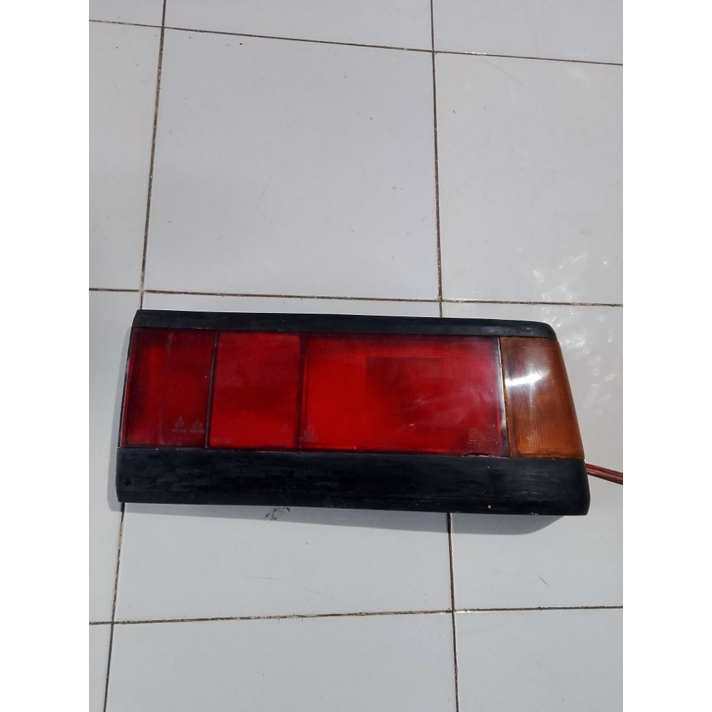 Lampu belakang Honda Civic wonder 84(kanan)