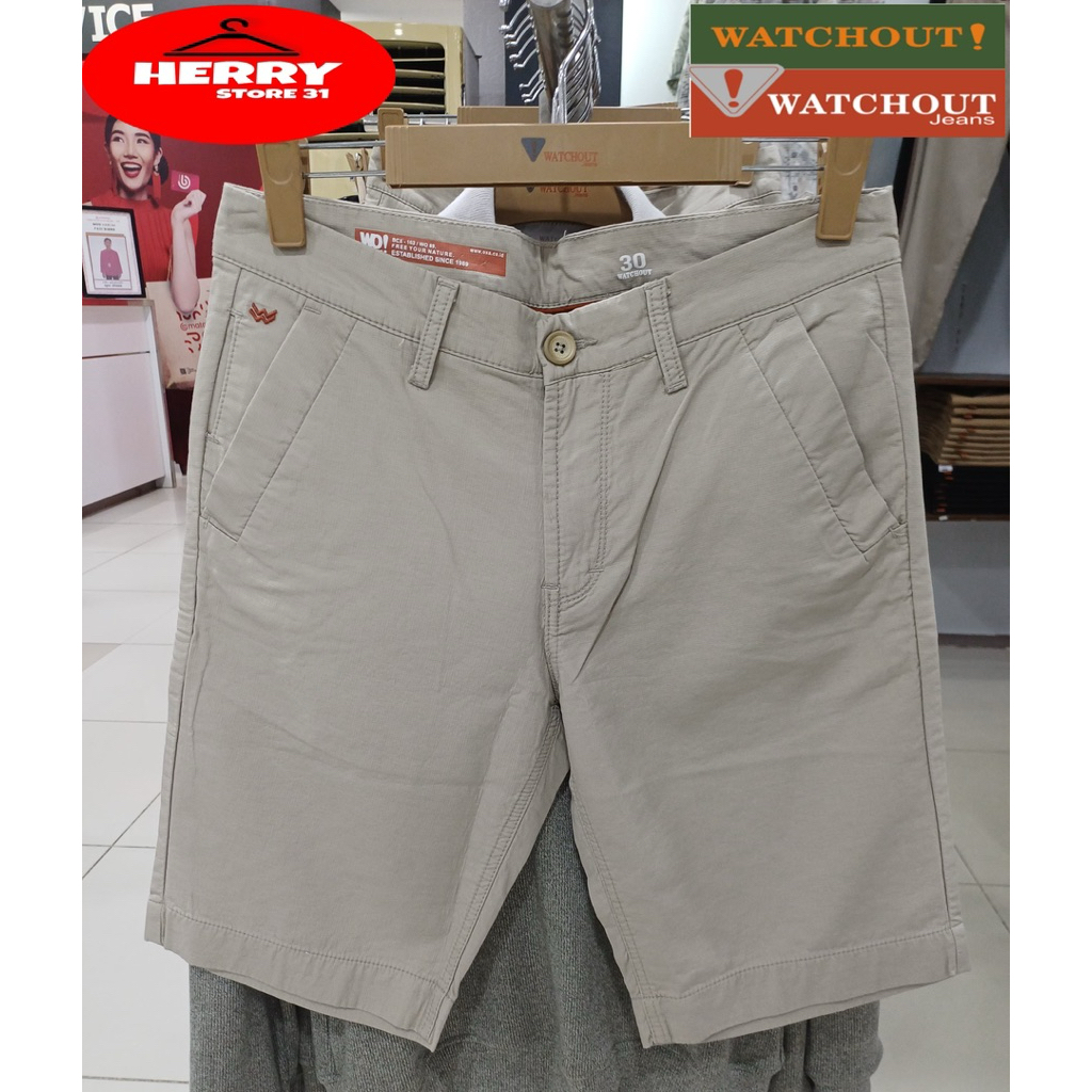 CELANA PENDEK WATCHOUT CASUAL ORIGINAL REGULER WARNA CREAM