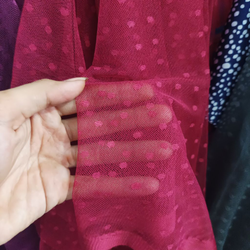 Tile Bintik Tulle Dot Korea Premium Warna Merah Tua | Bahan Brokat Kebaya, Rok Tutu, Gaun Pengantin(