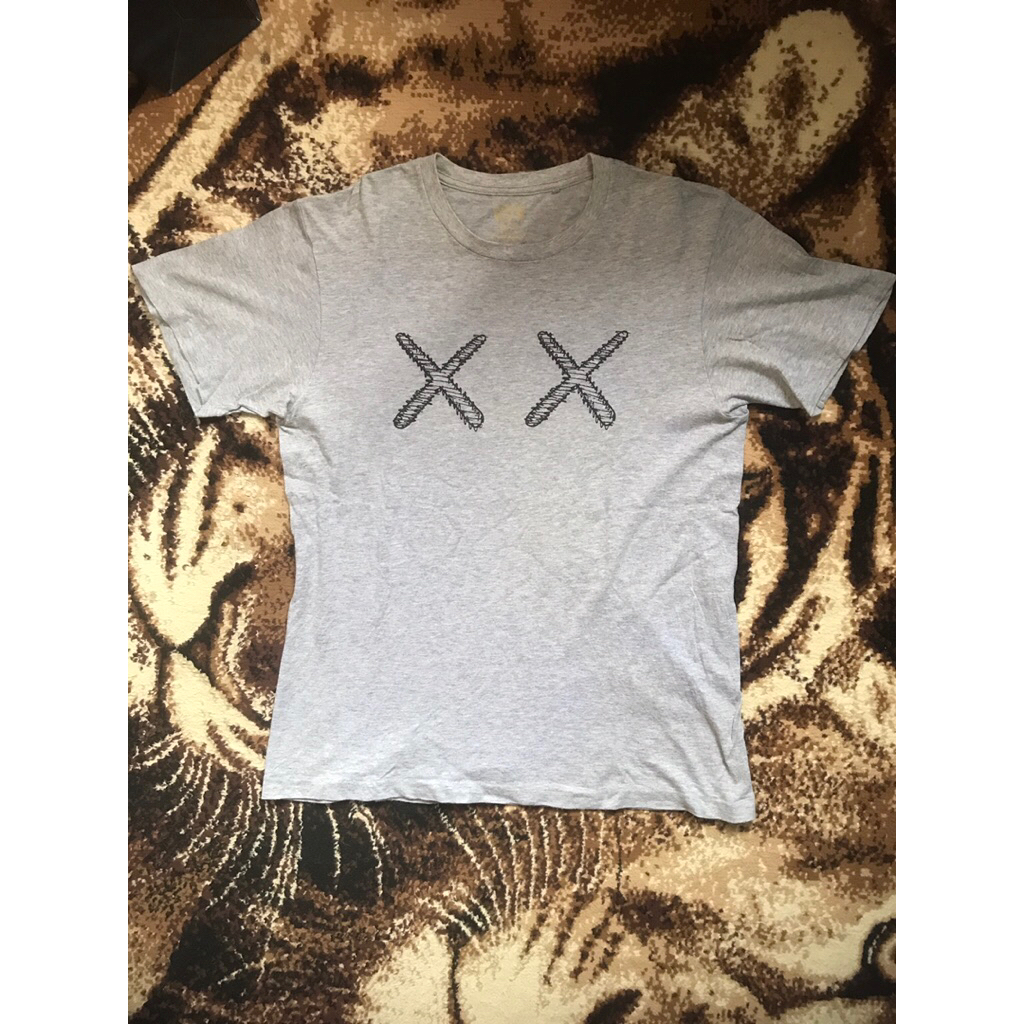 T Shirt Uni x Kaws