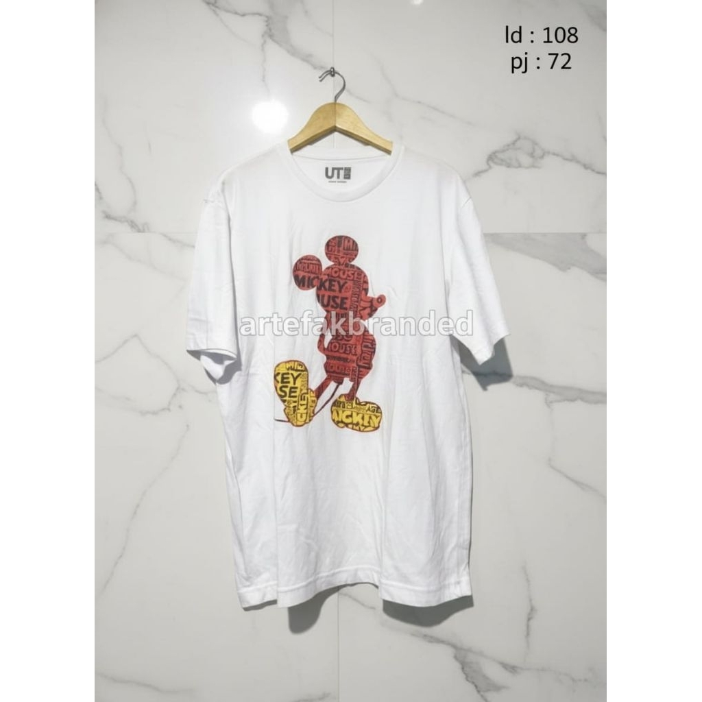 kaos uniqlo ut x Mickey mouse