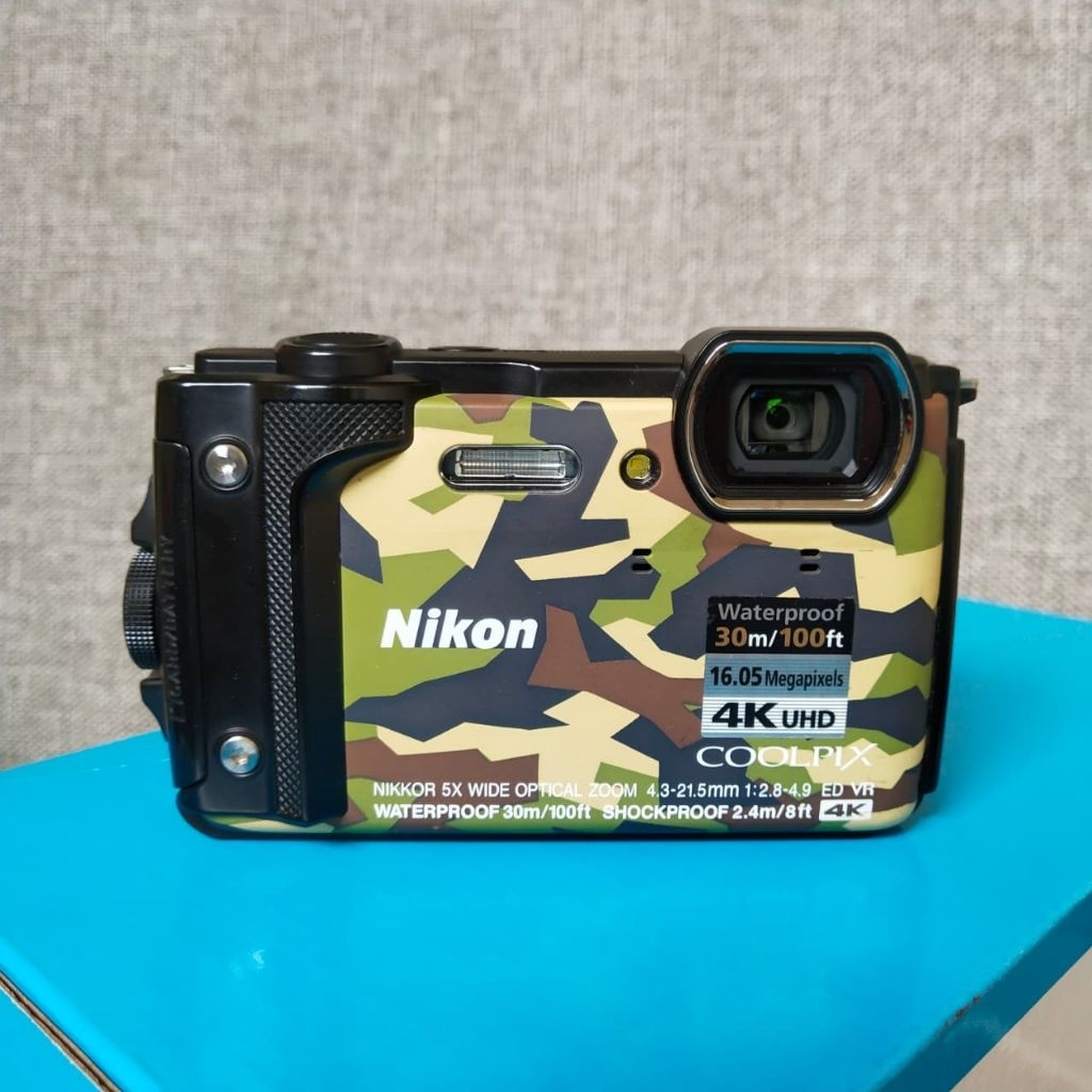 Nikon Coolpix W300 Kamera Waterproof Wifi GPS