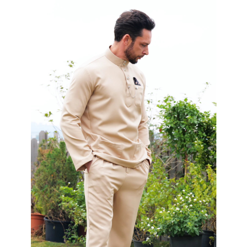 Jas tradisional Malaysia, baju melayu, desain kancing batu permata baru, slim fit.