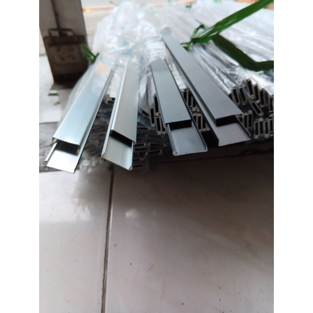 Profil Lis List Edging Frame Aluminium 3meter