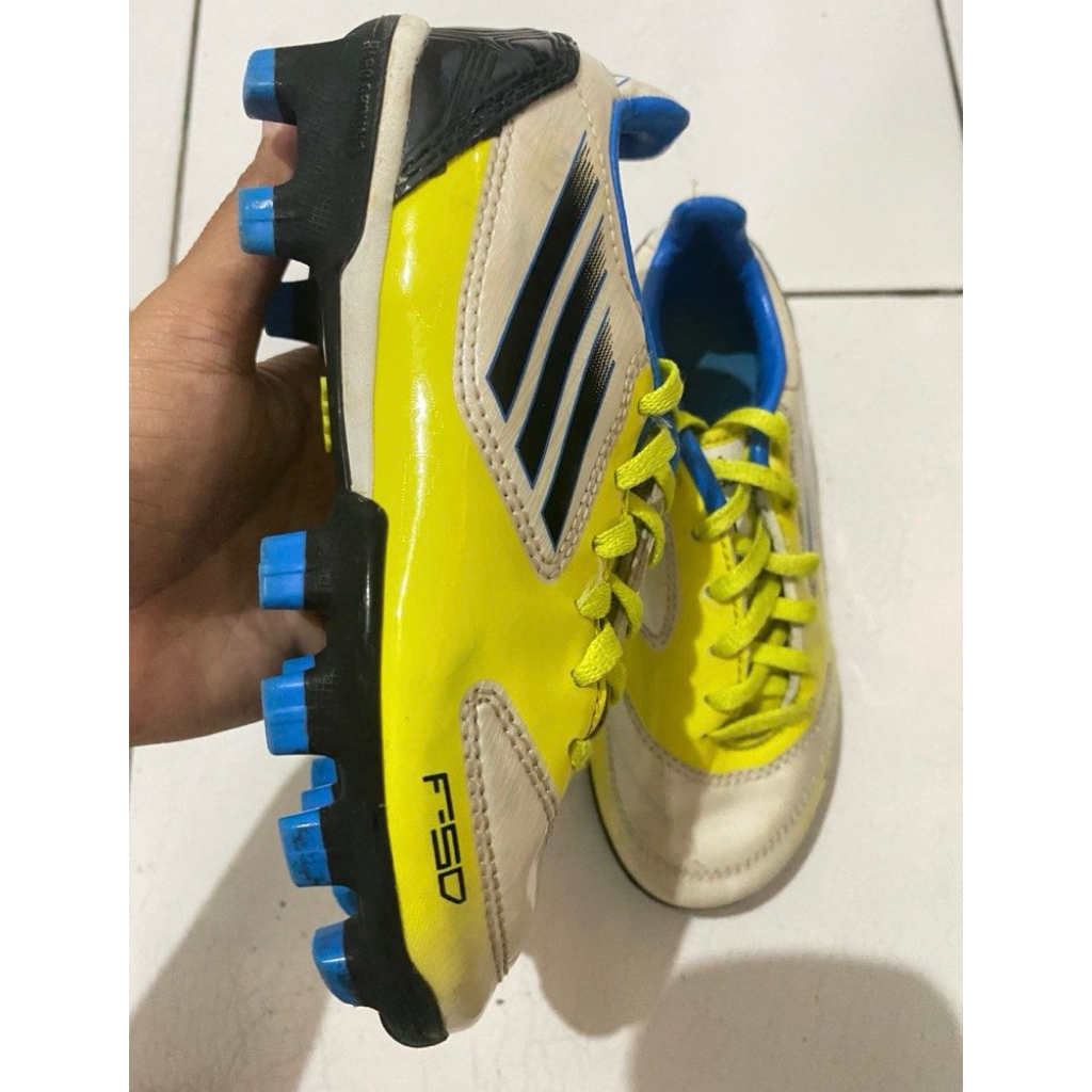 preloved sepatu bola anak