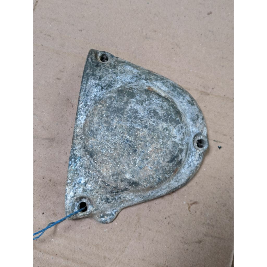 Tutup pompa oli samping yamaha DT100 original