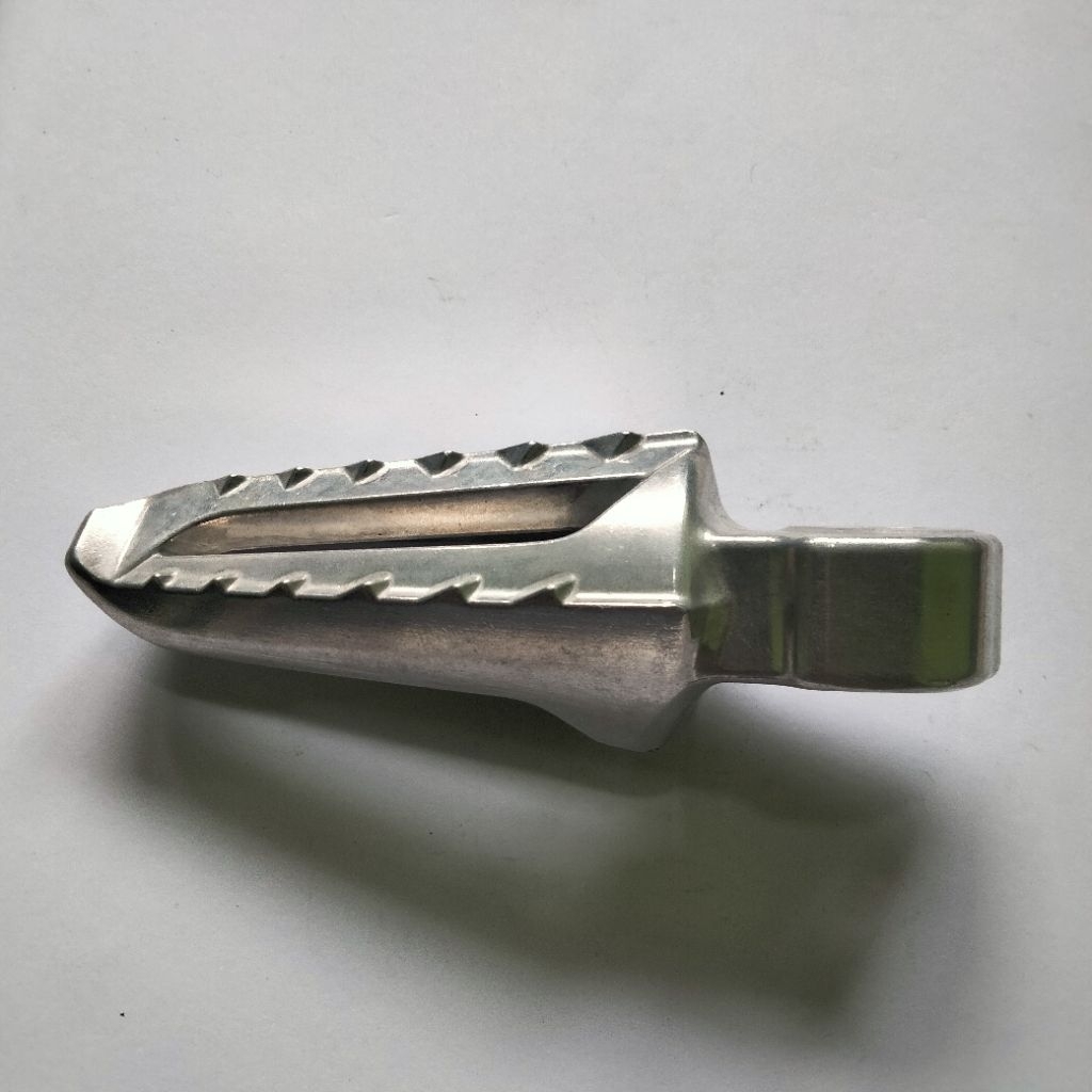 ASLI original Footstep Belakang Kiri New VArio 150 eSP K59