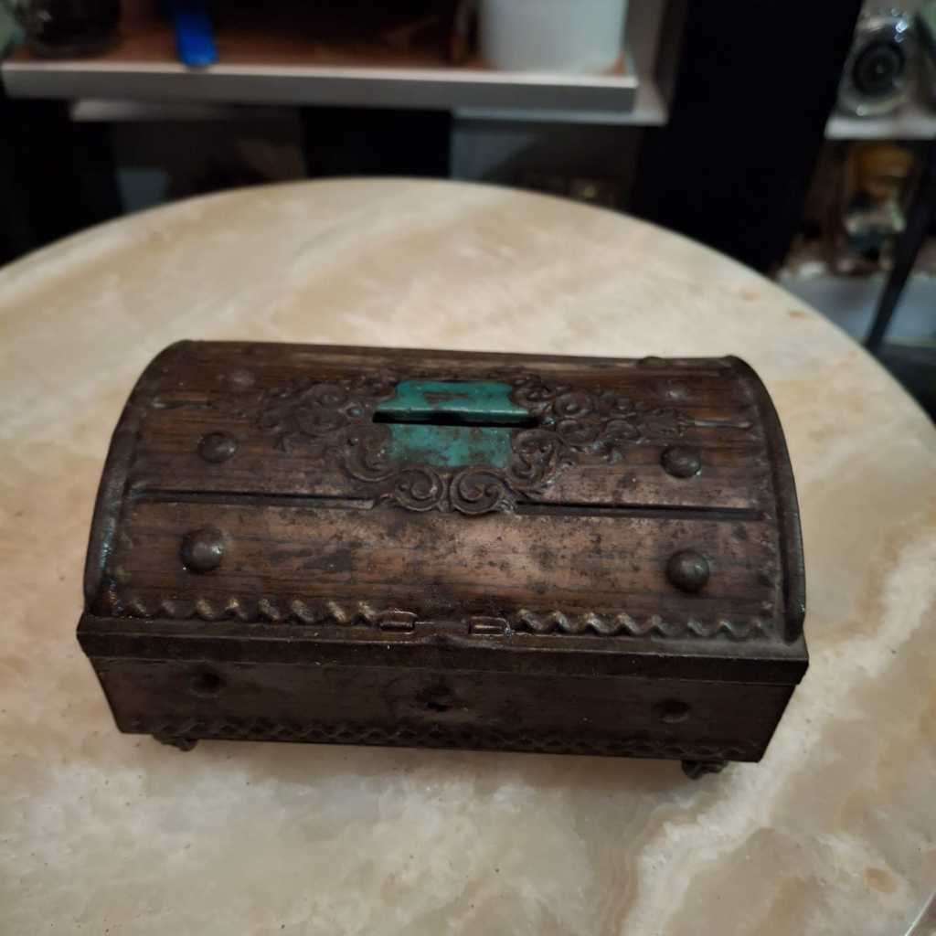 Kotak Perhiasan Lawas Bahan Kuningan