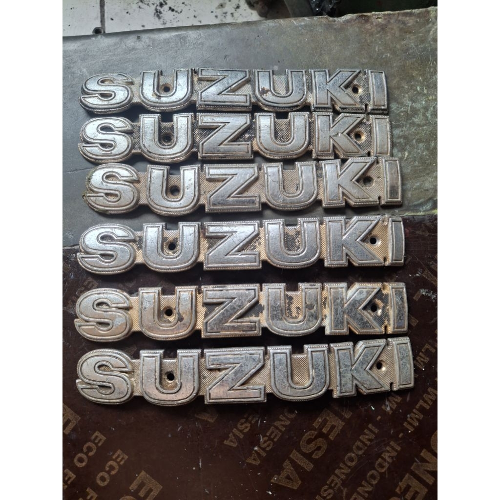emblem suzuki a100