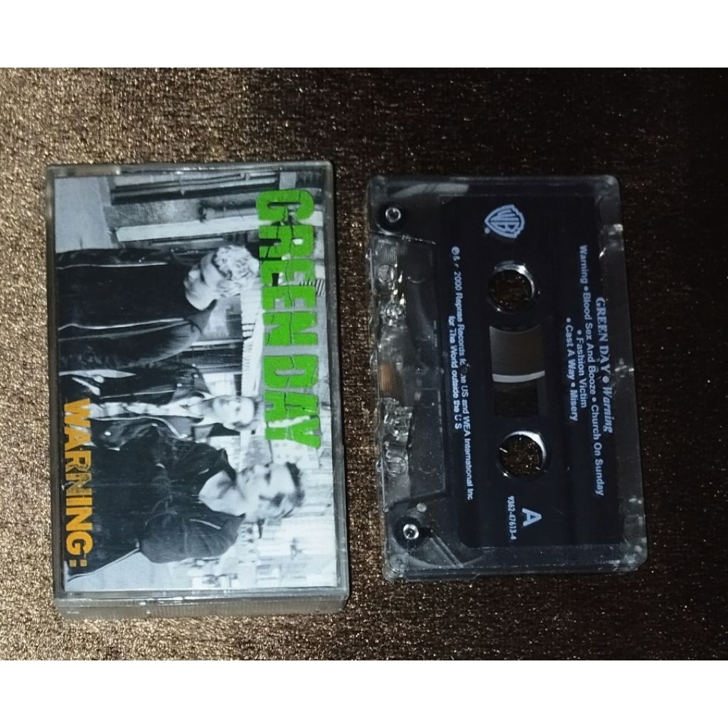 kaset pita Greenday ( warning )