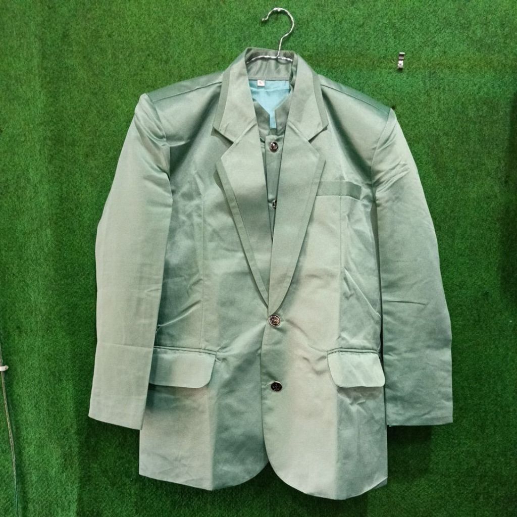 set jas pengantin rompi celana hijau kearah sage Ld 100 pernah dipakai