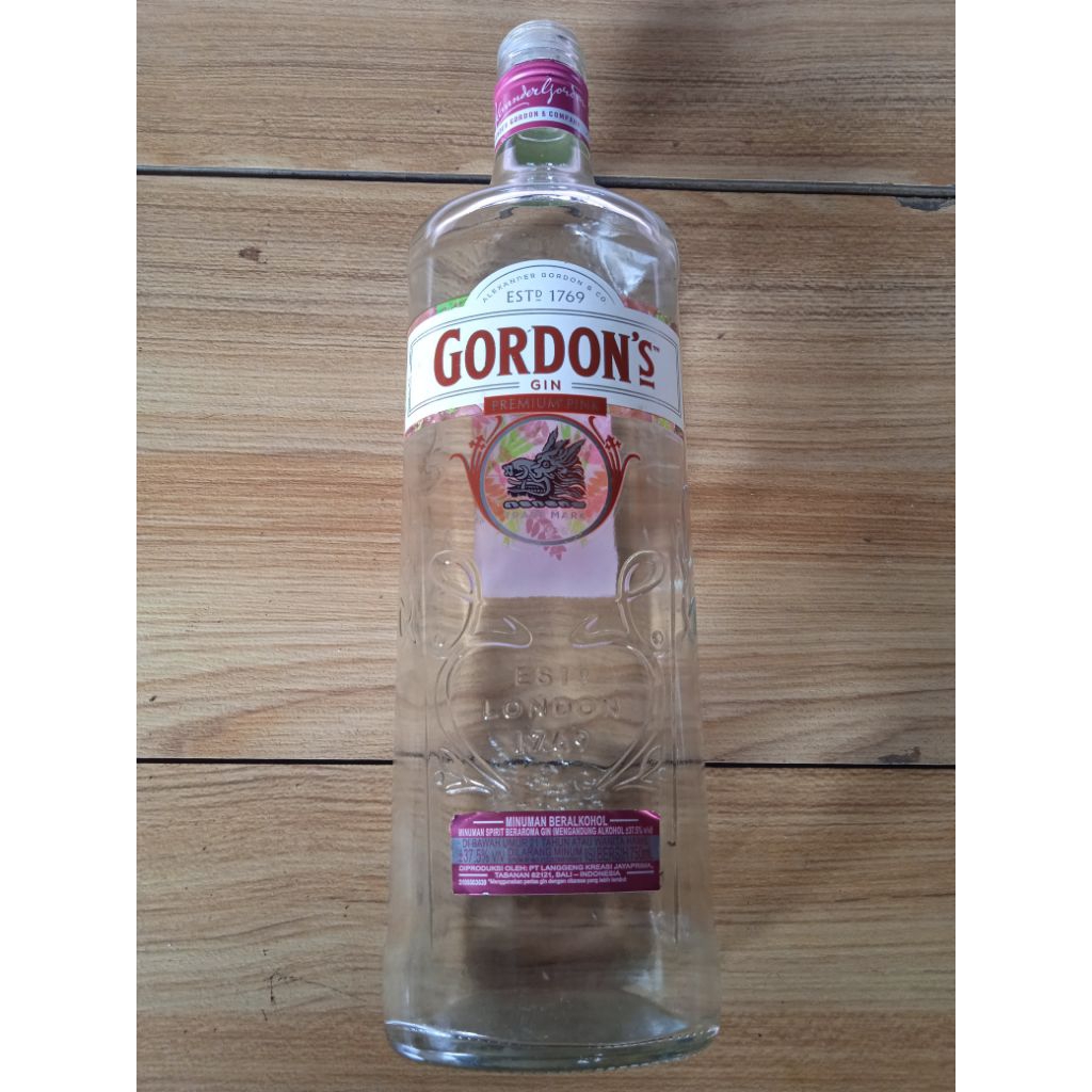 Botol kosong Gordon Gin 750ml Layak dikoleksi
