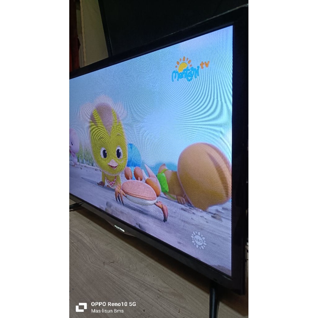 Dijual 900Rab  pas aja 1 unit TV Polytron   TV DIGITAL 32INC   ( KEL TV, REMOT,KAKI,  KABEL POWER)  
